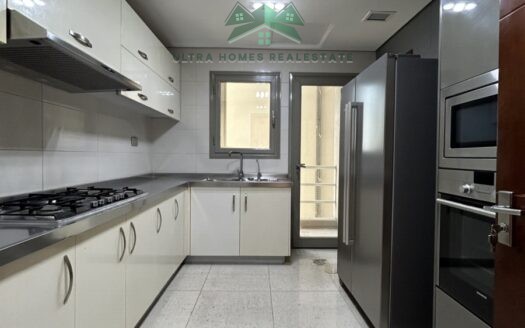 For Rent in Salmiya – Spacious 3 Bedroom Semi-Furnished Apartment